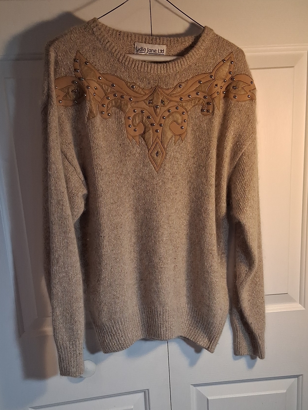 Vintage Women's Cream Embellished Crewneck Sweater